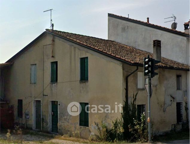 Casa indipendente in residenziale in Via Leonardo da Vinci