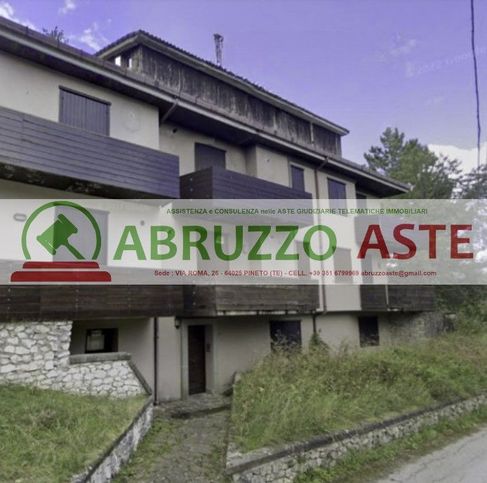 Appartamento in residenziale in Via Monte Amaro 11