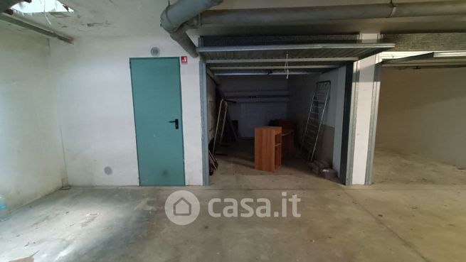 Box/posto auto in residenziale in Via di Sotto 20