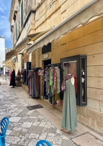 Attivitã /licenza (con o senza mura) in commerciale in Via Immacolata 11