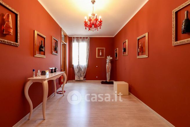 Ufficio in commerciale in Via Cavour 34
