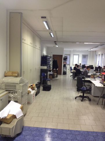 Ufficio in commerciale in Via Santa Maria in Campo