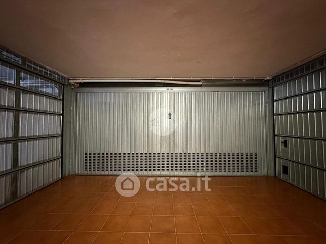 Garage/posto auto in residenziale in Via F. Pigafetta 253