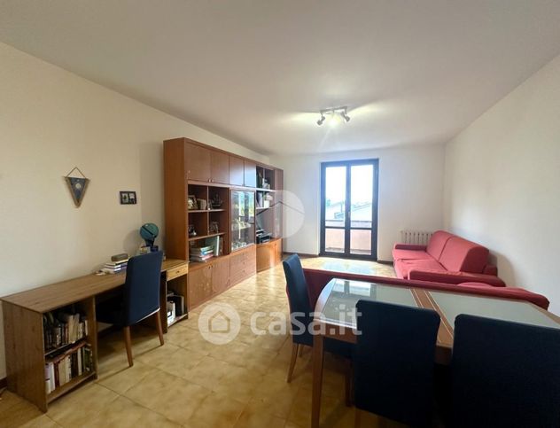 Appartamento in residenziale in Via Giosuè Carducci 10