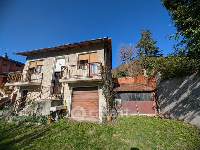 Casa indipendente in residenziale in Via Piave 4