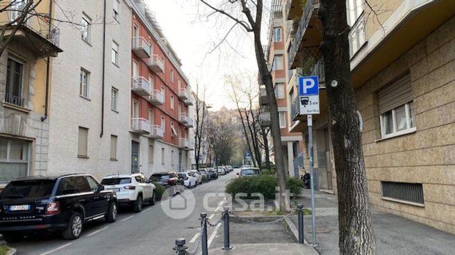 Ufficio in commerciale in 
