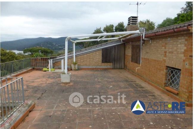 Villa in residenziale in Via Cala del Pozzo 11