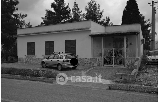 Appartamento in residenziale in Viale Lenzi 33