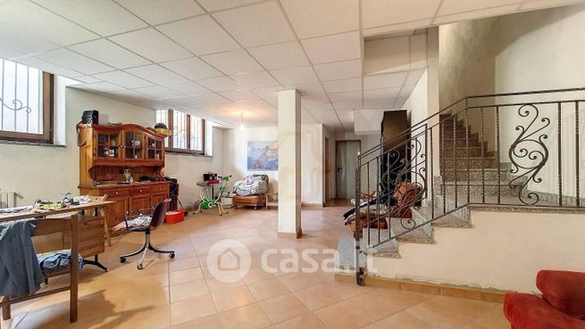 Villa in residenziale in Via Calabria 2 -10