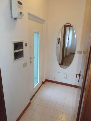 Casa bi/trifamiliare in residenziale in 