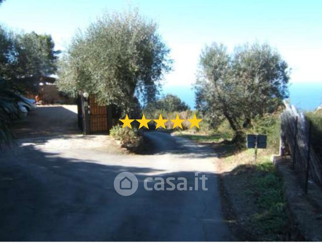 Villa in residenziale in Via del Molo