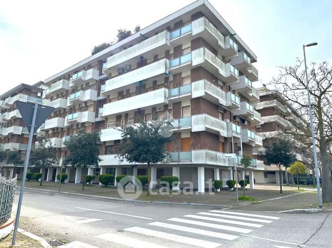 Appartamento in residenziale in Viale Antonio Canova 2