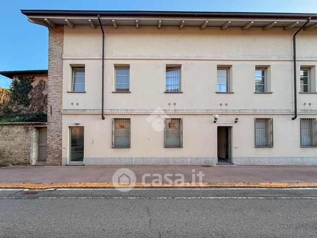 Ufficio in commerciale in Via Vittorio Emanuele 1