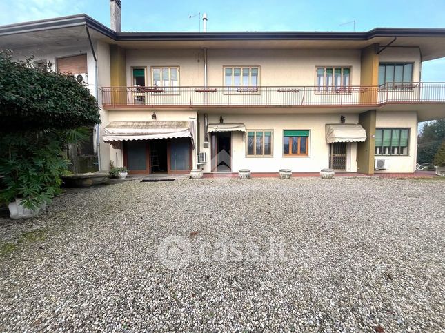 Villetta a schiera in residenziale in Via Venezia 1