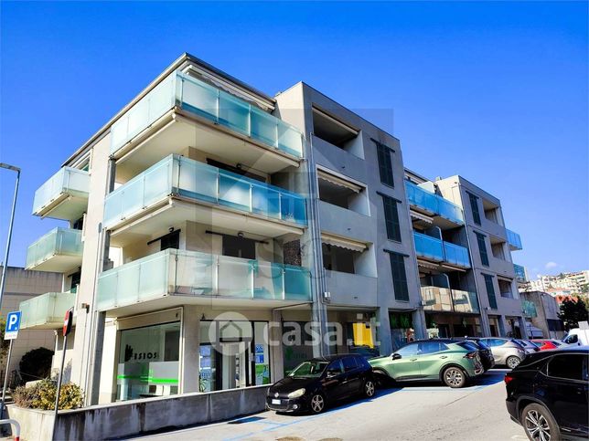 Appartamento in residenziale in Piazza Volta 11