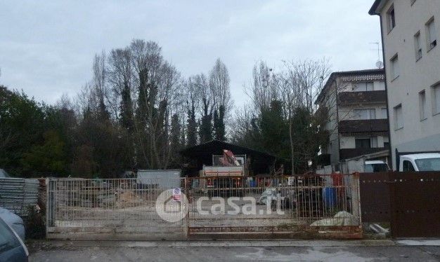 Terreno edificabile in residenziale in Via Francesco Carrara