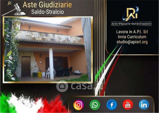 Villetta a schiera in residenziale in Circonvallazione Giovanni Falcone