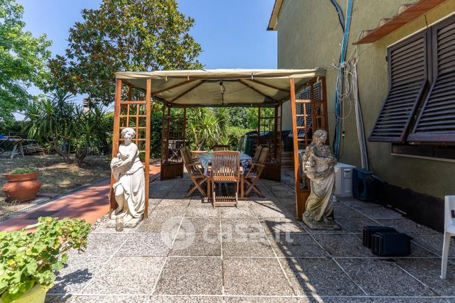 Villetta a schiera in residenziale in Via Livornese 639 -583