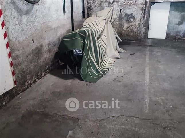 Box/posto auto in residenziale in Via Alberto Mancini