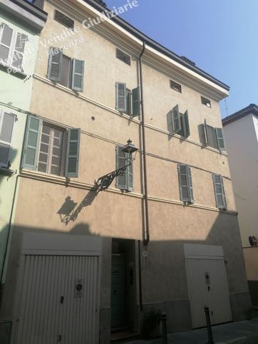 Appartamento in residenziale in Borgo Naviglio 20