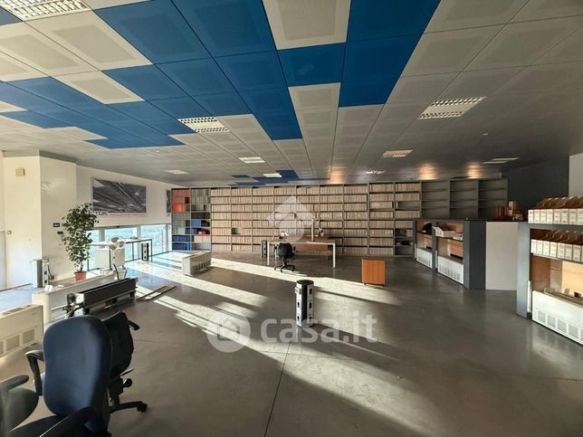 Ufficio in commerciale in Via Nikola Tesla 27