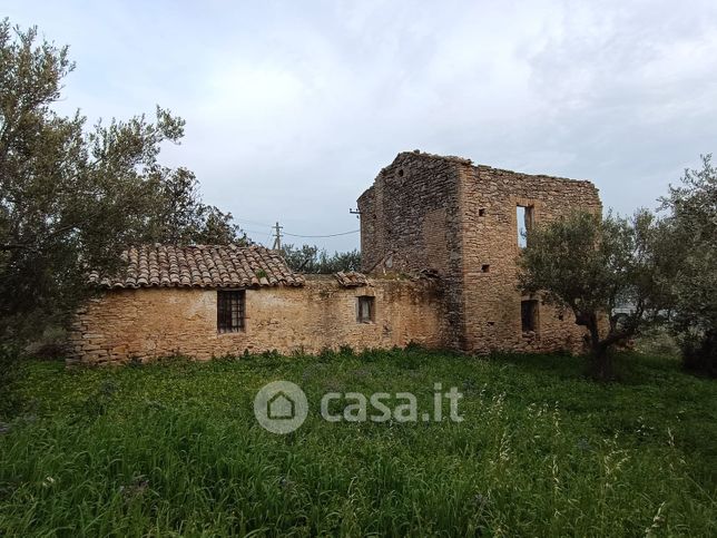 Rustico/casale in residenziale in Contrada bufara