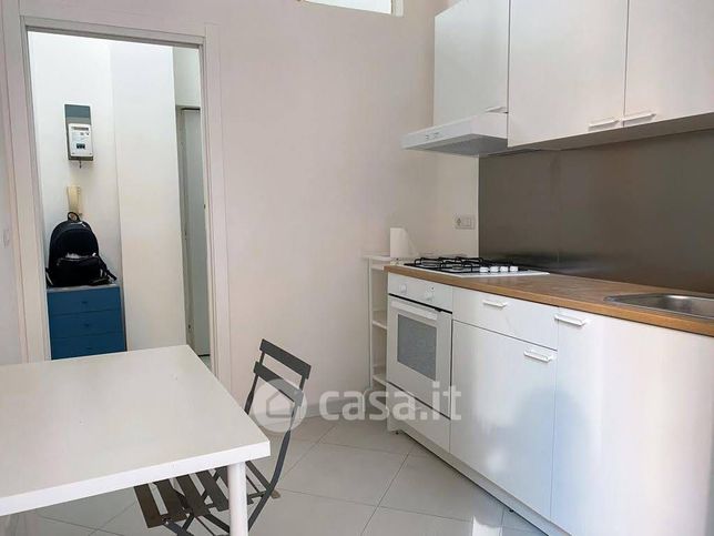 Appartamento in residenziale in Via Settimio Mobilio