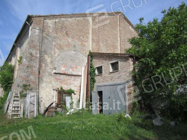Capannone in commerciale in Via Eridano