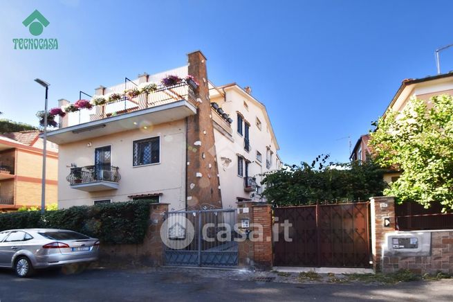 Appartamento in residenziale in Via Sorano 26