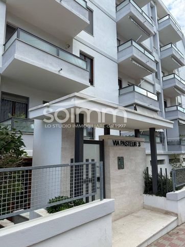 Appartamento in residenziale in Via Luigi Pasteur 3