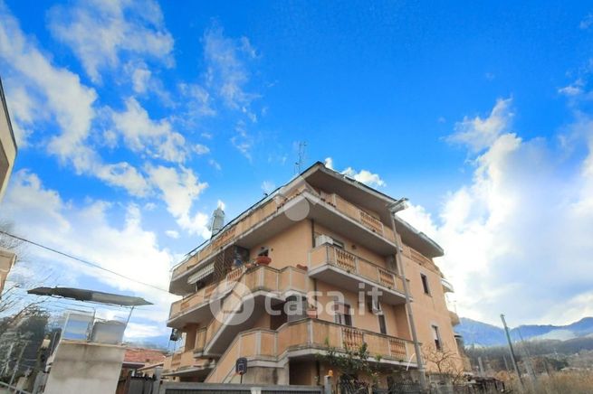 Appartamento in residenziale in Via Cesare de Lollis