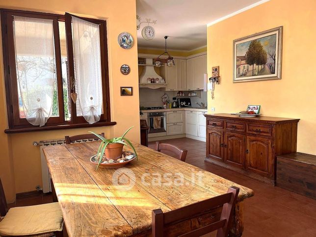 Villa in residenziale in 