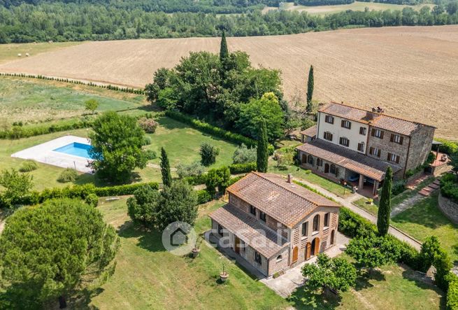 Rustico/casale in residenziale in Via Pian d'Era