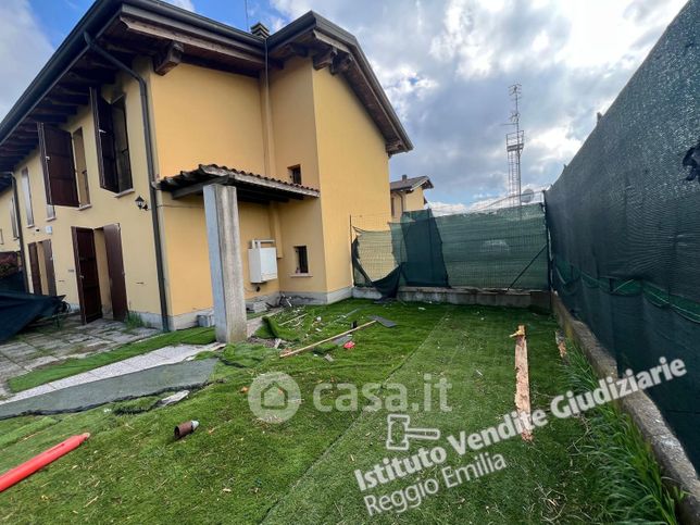 Villetta a schiera in residenziale in Via Massimo Samoggia 82