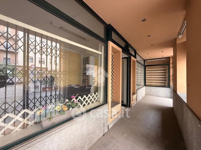 Ufficio in commerciale in Via Paolo Giacometti 30