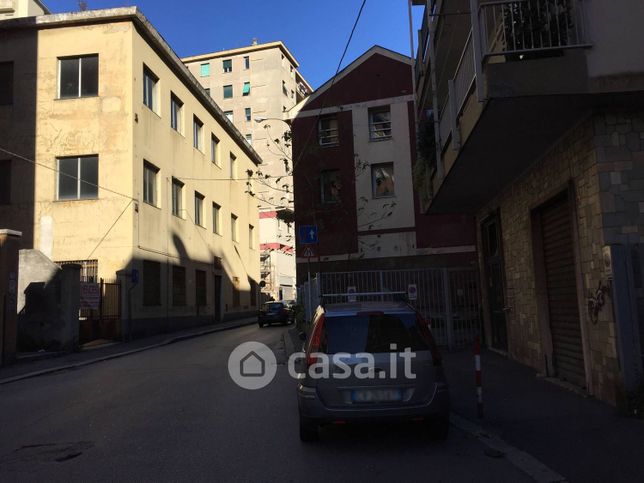 Ufficio in commerciale in Via San Bartolomeo del Fossato 13