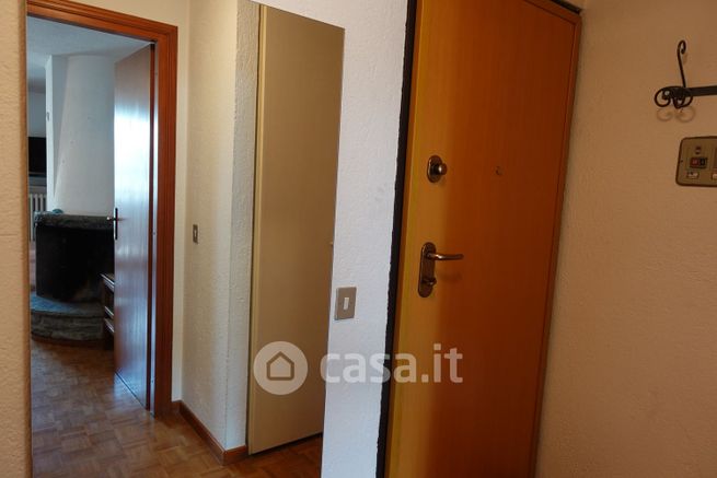 Appartamento in residenziale in Via Circonvallazione 49