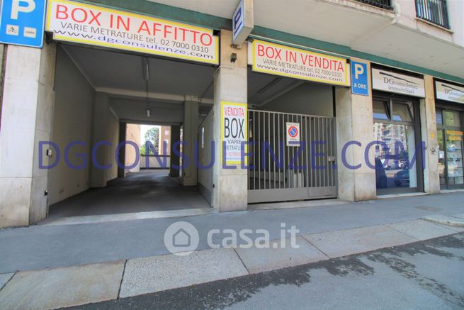 Box/posto auto in residenziale in Viale Corsica 76