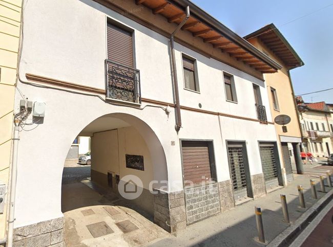 Appartamento in residenziale in Via Monsignor Paleari 41