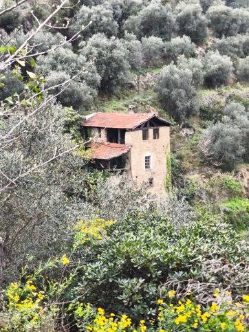 Casa indipendente in residenziale in Via della campagna