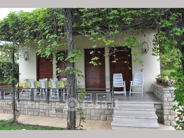 Villa in residenziale in Via Duca degli Abruzzi