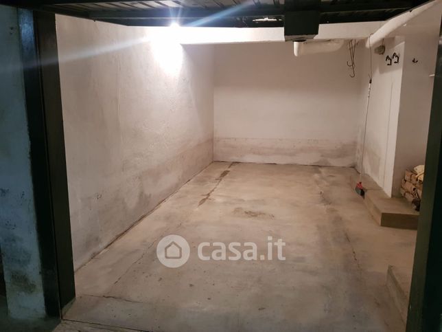 Garage/posto auto in residenziale in Via Aldo Gastaldi 69