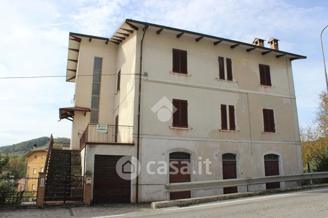 Appartamento in residenziale in Via Flaminia 5