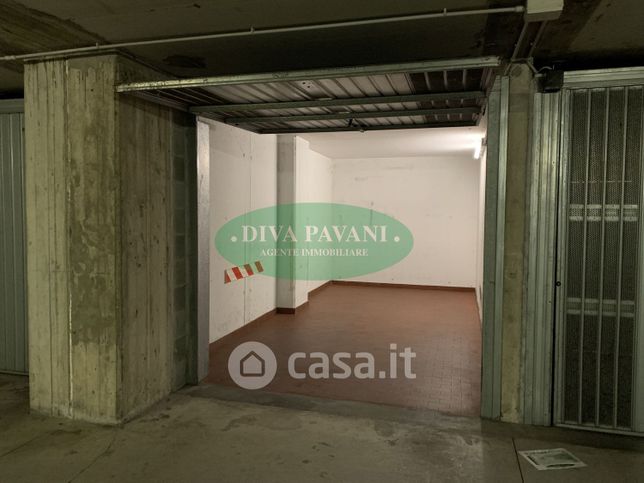 Garage/posto auto in residenziale in Via Strasburgo 2