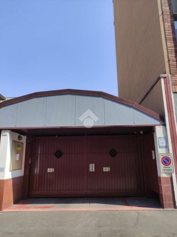 Box/posto auto in residenziale in Via Giacomo Zanella 57