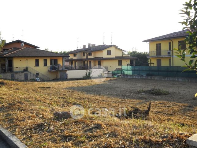 Terreno edificabile in residenziale in Via Pietro Mascagni 111