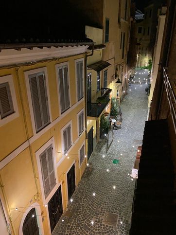 Appartamento in residenziale in Via Andrea Sacchi 25