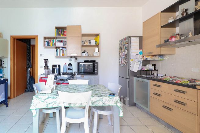 Appartamento in residenziale in Viale Trieste 24