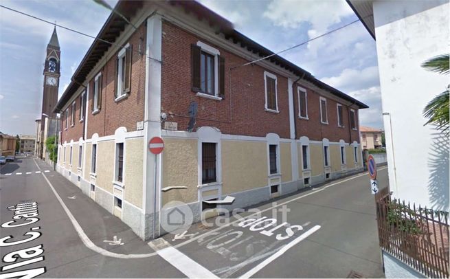 Appartamento in residenziale in Via C. Cantù 5