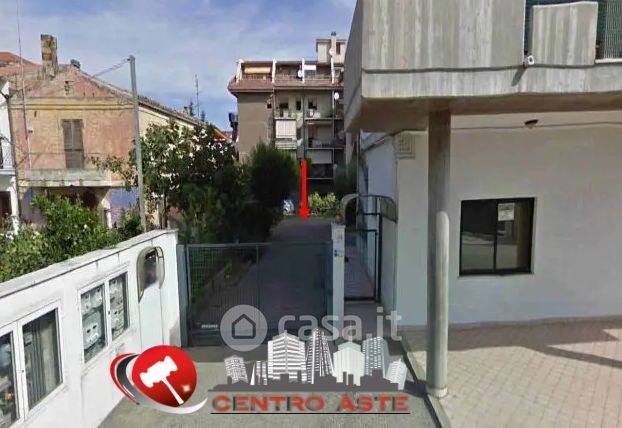 Box/posto auto in residenziale in Via Leone Magno